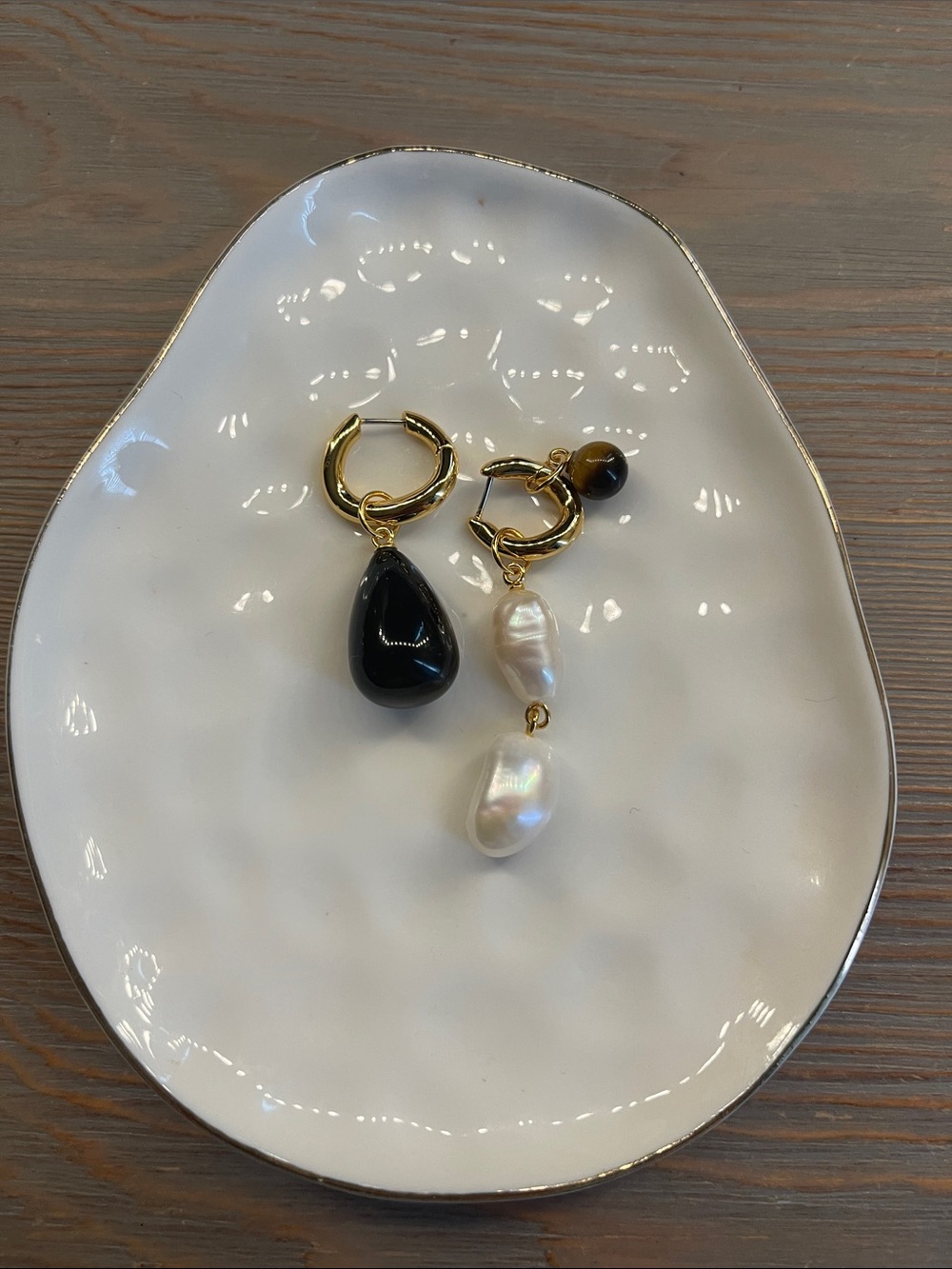 COS Twisted Charm Hoop Mismatched earrings